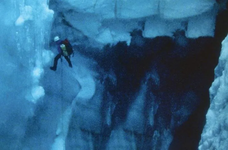 Касаясь пустоты (2003) через торрент бесплатно Касаясь пустоты (2003) фильм через торрент бесплатно