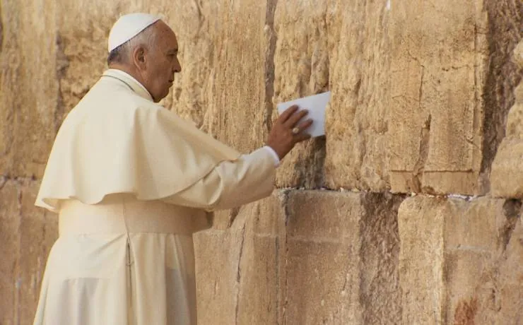 Папа Франциск. Человек слова (2018) через торрент бесплатно Папа Франциск. Человек слова (2018) фильм через торрент бесплатно