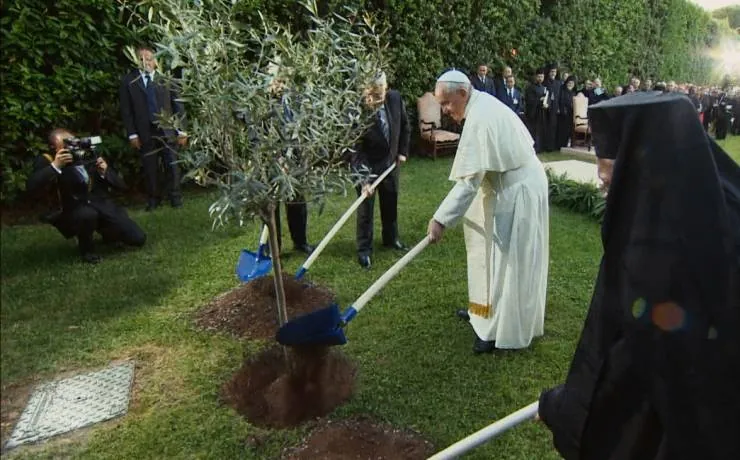 Папа Франциск. Человек слова (2018) в хорошем качестве через торрент Папа Франциск. Человек слова (2018) фильм в хорошем качестве через торрент