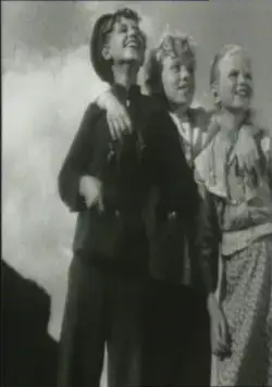 Белеет парус одинокий (1937) через торрент бесплатно Белеет парус одинокий (1937) фильм через торрент бесплатно