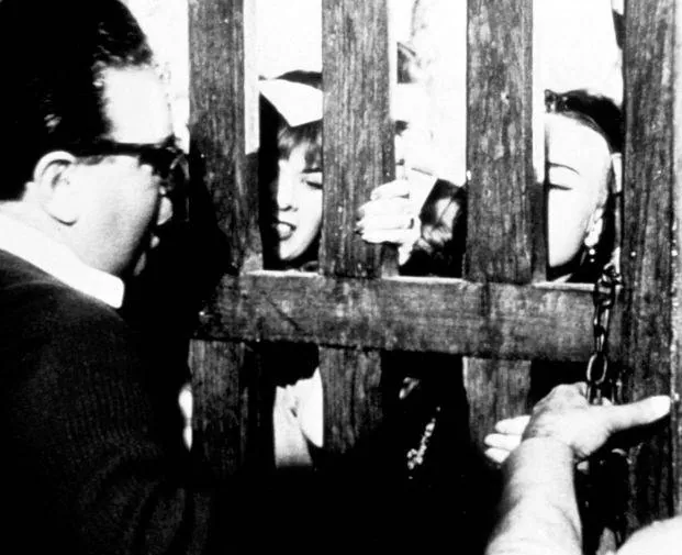 Ночи Кабирии (1957) через торрент скачать Ночи Кабирии (1957) фильм через торрент скачать