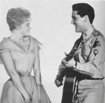 Солдатский блюз (1960) через торрент скачать Солдатский блюз (1960) фильм через торрент скачать