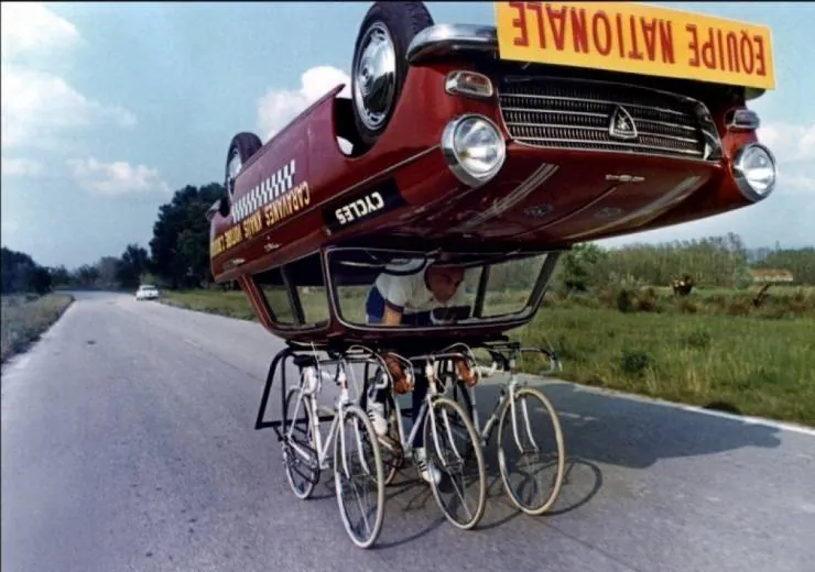 Сумасшедшие на стадионе (1972) через торрент бесплатно Сумасшедшие на стадионе (1972) фильм через торрент бесплатно