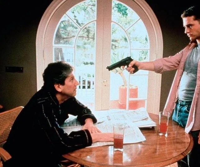 Хладнокровный (1995) через торрент бесплатно Хладнокровный (1995) фильм через торрент бесплатно