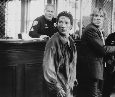 Три беглеца (1989) в хорошем качестве через торрент Три беглеца (1989) фильм в хорошем качестве через торрент