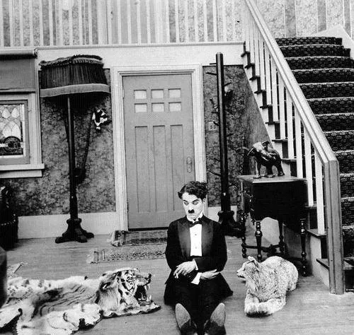 В час ночи (1916) через торрент скачать В час ночи (1916) фильм через торрент скачать