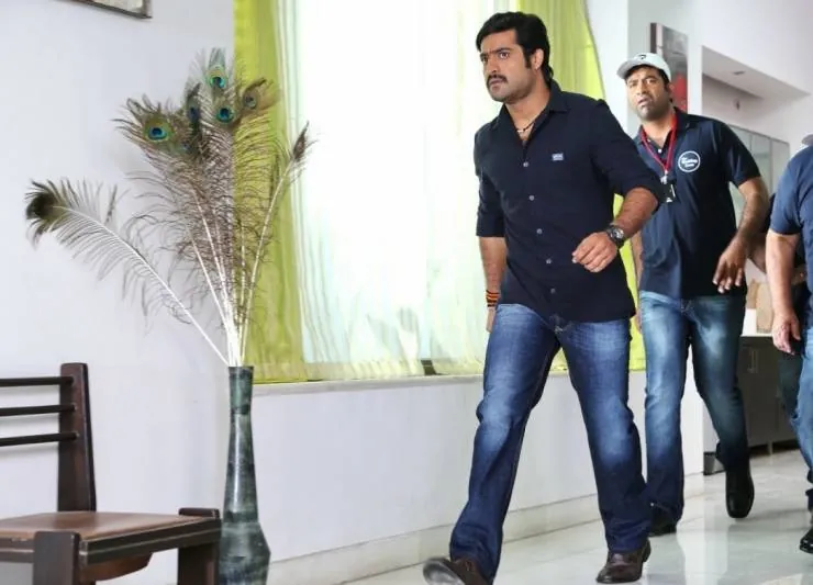 Бадшах (2013) через торрент бесплатно Бадшах (2013) фильм через торрент бесплатно