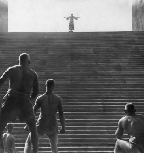 Метрополис (1927) через торрент бесплатно Метрополис (1927) фильм через торрент бесплатно