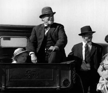 Счастливые звезды над Генриеттой (1995) в хорошем качестве через торрент Счастливые звезды над Генриеттой (1995) фильм в хорошем качестве через торрент