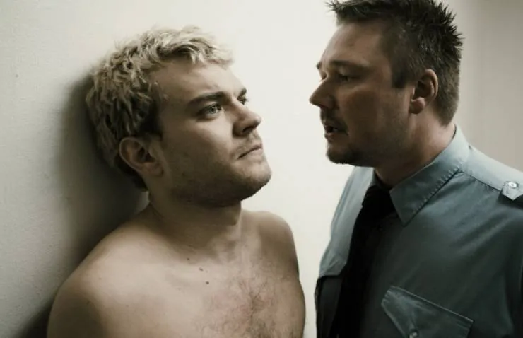 Заключенный R (2009) через торрент скачать Заключенный R (2009) фильм через торрент скачать