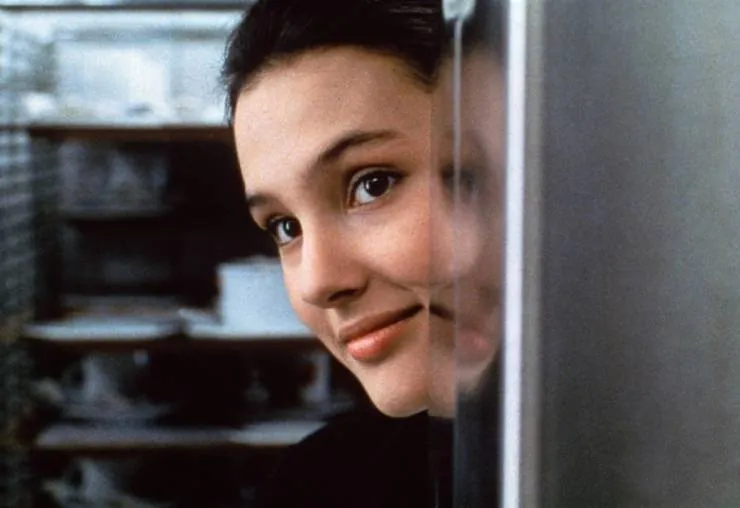 Одинокая девушка (1995) в хорошем качестве через торрент Одинокая девушка (1995) фильм в хорошем качестве через торрент