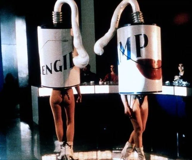 Джинджер и Фред (1985) через торрент скачать Джинджер и Фред (1985) фильм через торрент скачать