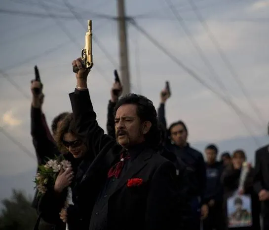 Беглецы (2011) в хорошем качестве через торрент Беглецы (2011) сериал в хорошем качестве через торрент