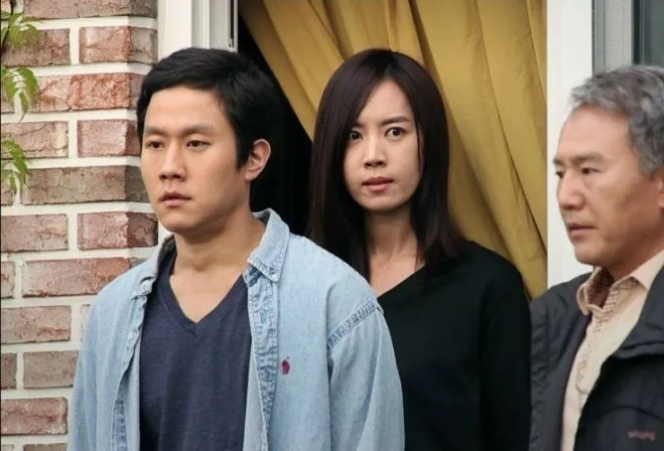 Красная семья (2013) через торрент скачать Красная семья (2013) фильм через торрент скачать