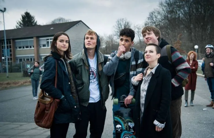 Мы - волна (2019) через торрент скачать Мы - волна (2019) сериал через торрент скачать