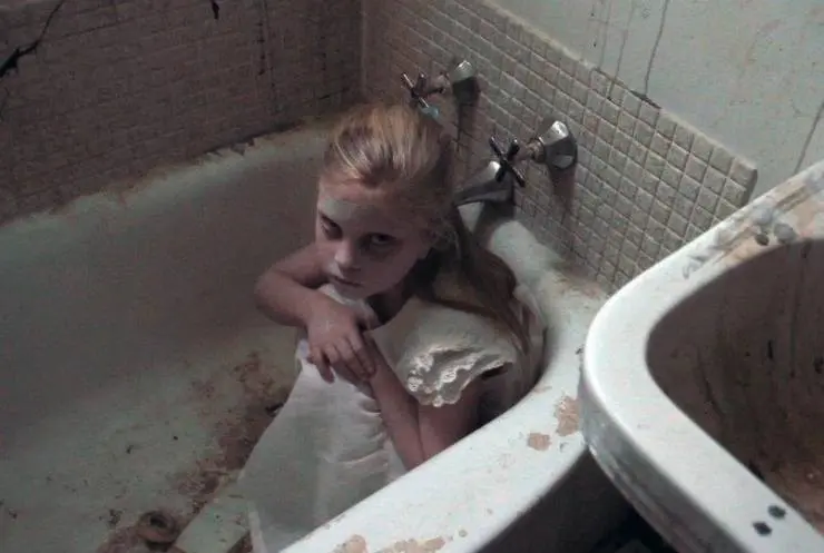 Молчаливый мотель (2013) через торрент скачать Молчаливый мотель (2013) фильм через торрент скачать