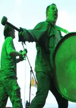 Ленинград: Мужчина, который поет (2009) через торрент бесплатно Ленинград: Мужчина, который поет (2009) фильм через торрент бесплатно