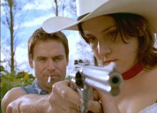 Змеиная кожа (2001) через торрент бесплатно Змеиная кожа (2001) фильм через торрент бесплатно