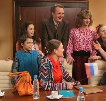 Все смешалось в доме (2006) через торрент скачать Все смешалось в доме (2006) сериал через торрент скачать