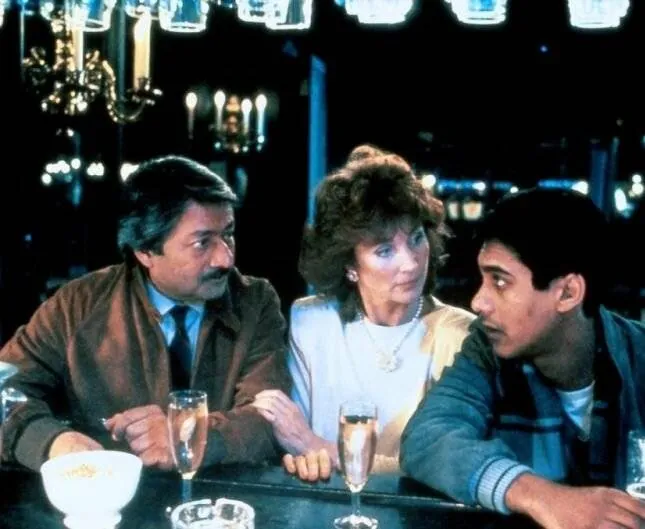 Моя прекрасная прачечная (1985) через торрент скачать Моя прекрасная прачечная (1985) фильм через торрент скачать