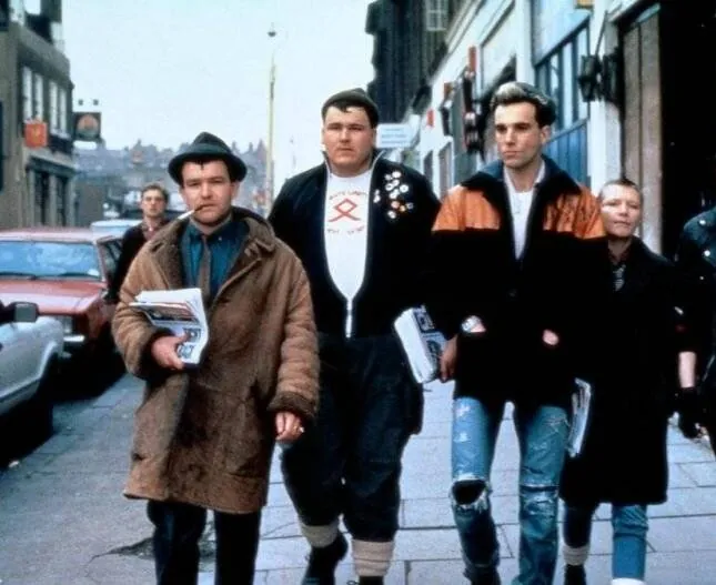 Моя прекрасная прачечная (1985) в хорошем качестве через торрент Моя прекрасная прачечная (1985) фильм в хорошем качестве через торрент