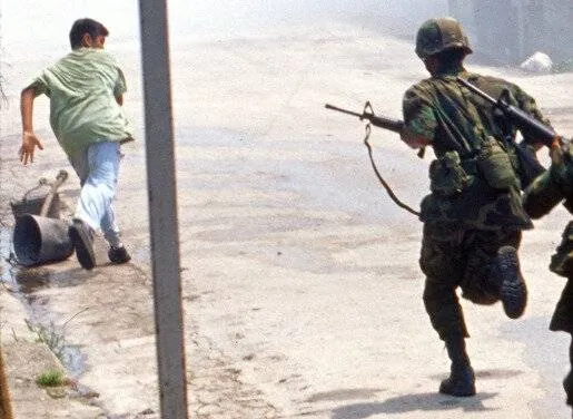 Пороховая бочка (2001) через торрент скачать Пороховая бочка (2001) фильм через торрент скачать