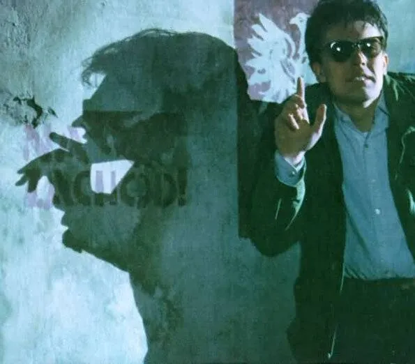 Перстенек с орлом в короне (1992) в хорошем качестве через торрент Перстенек с орлом в короне (1992) фильм в хорошем качестве через торрент