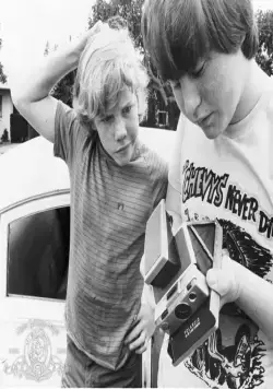 Улыбка (1975) через торрент скачать Улыбка (1975) фильм через торрент скачать