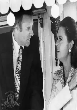 Улыбка (1975) через торрент бесплатно Улыбка (1975) фильм через торрент бесплатно