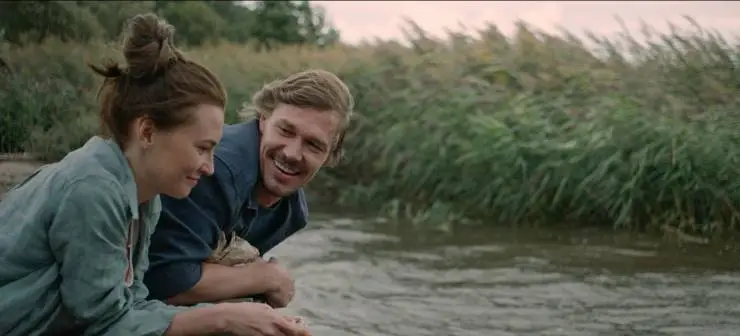 Край надломленной луны (2022) через торрент бесплатно Край надломленной луны (2022) фильм через торрент бесплатно