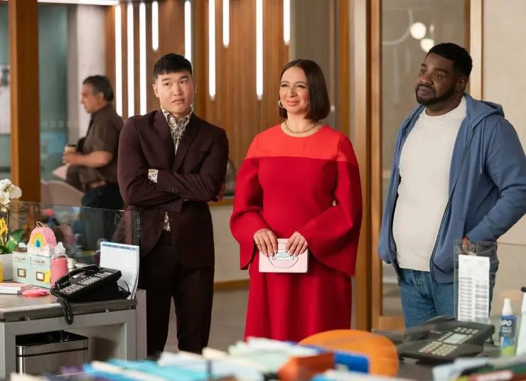 Женщина при деньгах (2022) через торрент скачать Женщина при деньгах (2022) сериал через торрент скачать