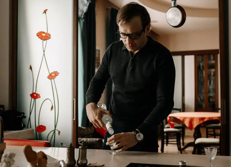 Я знаю, кто тебя убил (2024) через торрент скачать Я знаю, кто тебя убил (2024) сериал через торрент скачать