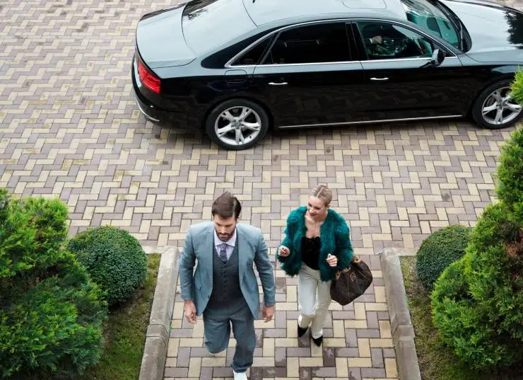 Теория больших денег (2023) через торрент скачать Теория больших денег (2023) сериал через торрент скачать