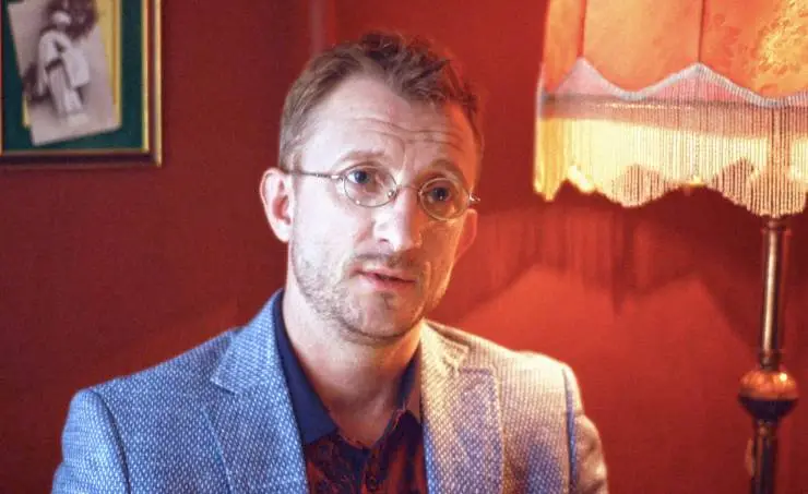 Женщина в состоянии развода (2019) через торрент бесплатно Женщина в состоянии развода (2019) сериал через торрент бесплатно