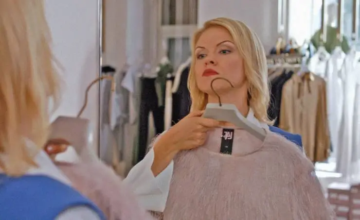 Женщина в состоянии развода (2019) через торрент скачать Женщина в состоянии развода (2019) сериал через торрент скачать