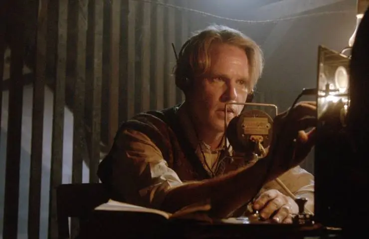 Сигналы спасения (2021) через торрент бесплатно Сигналы спасения (2021) фильм через торрент бесплатно