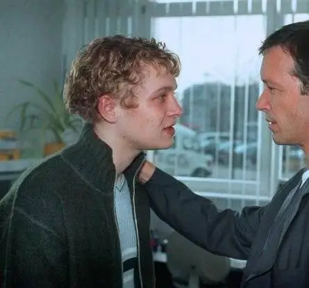 Телефон полиции — 110 (1971) через торрент скачать Телефон полиции — 110 (1971) сериал через торрент скачать