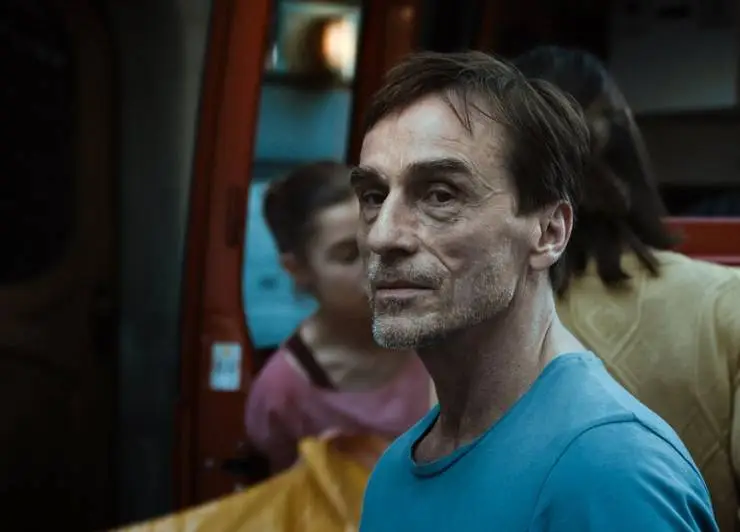 Девушка и паук (2021) через торрент скачать Девушка и паук (2021) фильм через торрент скачать