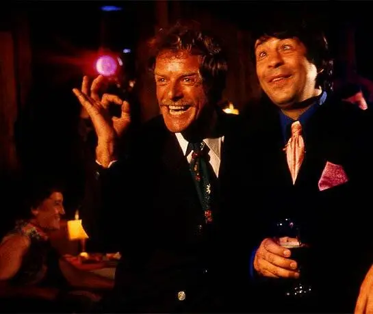 Переполох в отеле (1977) через торрент бесплатно Переполох в отеле (1977) фильм через торрент бесплатно