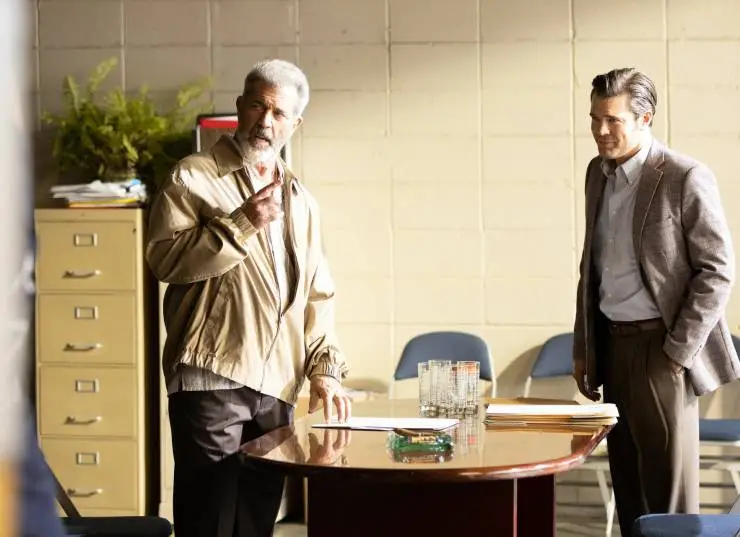 Парни под прикрытием (2022) через торрент бесплатно Парни под прикрытием (2022) фильм через торрент бесплатно