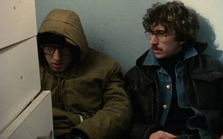 Тем временем (1983) через торрент бесплатно Тем временем (1983) фильм через торрент бесплатно