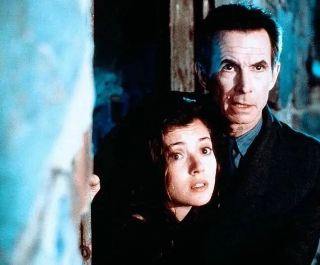 Дочь мрака (1990) через торрент скачать Дочь мрака (1990) фильм через торрент скачать