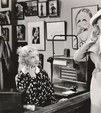 Мелодия Бродвея 1936 года (1935) через торрент скачать Мелодия Бродвея 1936 года (1935) фильм через торрент скачать