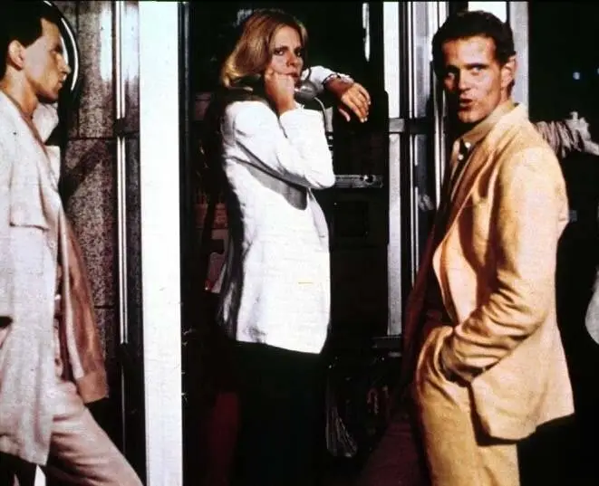 Девушка из спального вагона (1980) в хорошем качестве через торрент Девушка из спального вагона (1980) фильм в хорошем качестве через торрент