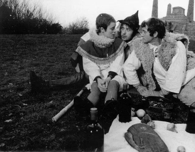 Птички, сироты и блаженные (1969) в хорошем качестве через торрент Птички, сироты и блаженные (1969) фильм в хорошем качестве через торрент