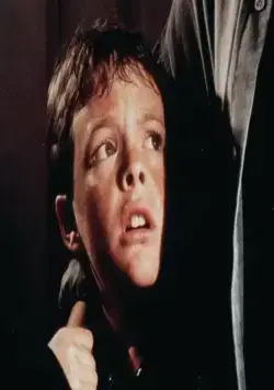 По ту сторону тьмы (1990) через торрент скачать По ту сторону тьмы (1990) фильм через торрент скачать