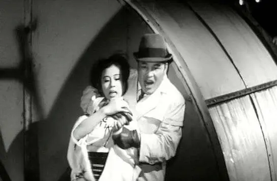 Телефонный звонок в ад (1966) через торрент скачать Телефонный звонок в ад (1966) фильм через торрент скачать