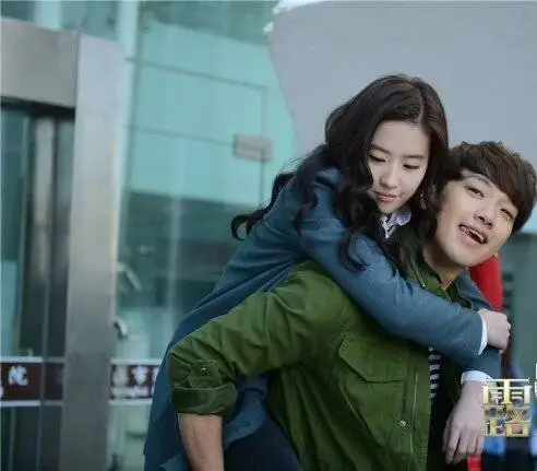 Любовь или деньги (2014) через торрент бесплатно Любовь или деньги (2014) фильм через торрент бесплатно