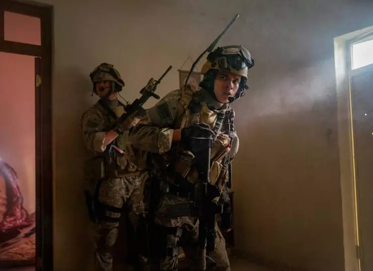 Под огнём (2025) через торрент скачать Под огнём (2025) фильм через торрент скачать