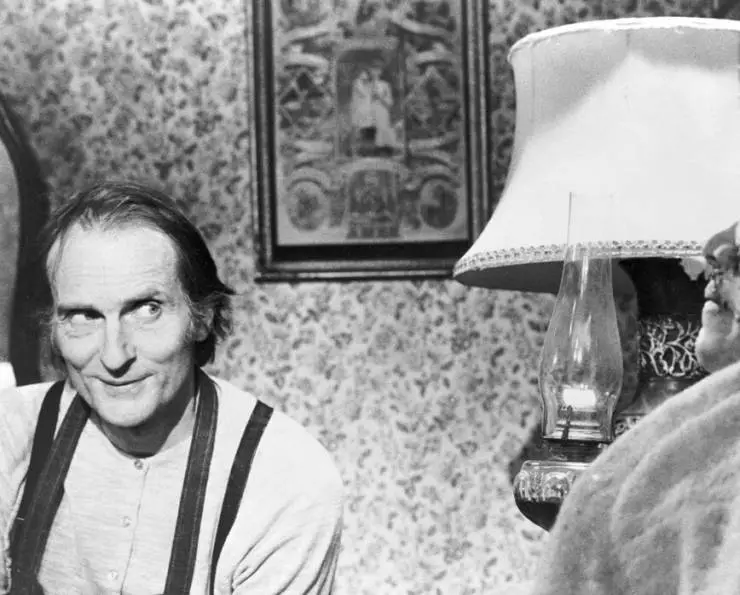 Безумие (1974) через торрент скачать Безумие (1974) фильм через торрент скачать